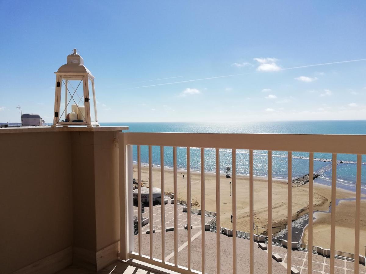 Апартаменти La Terrazza Sul Tirreno Неттуно Екстер'єр фото